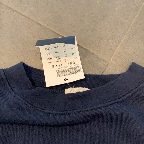 RARE Brandy Melville Sweatshirt - Picture 4 of 4